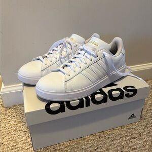 Adidas Women’s Grand Court 2.0 Sneaker